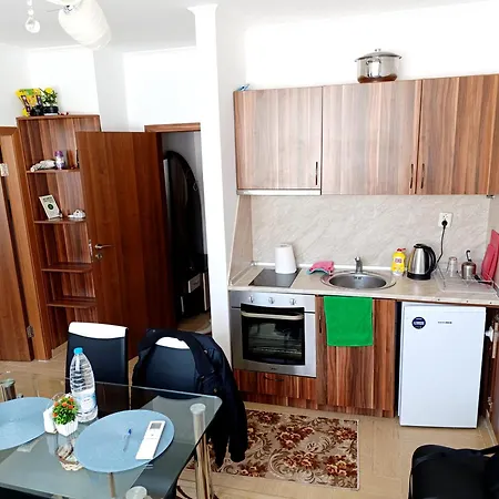 Apartment One-bedroom In Cedar 3